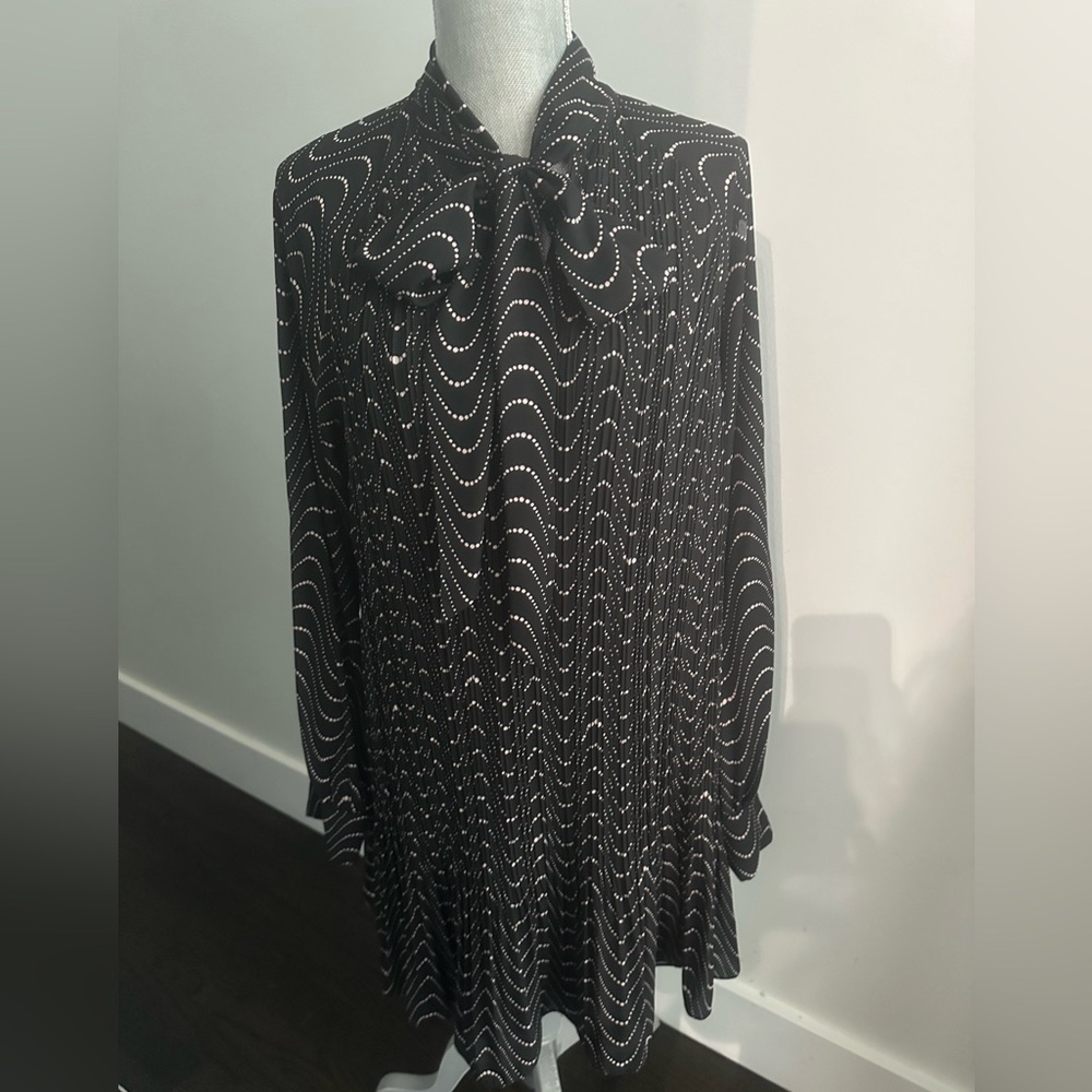 Kate Spade Black and White Wave Pattern Dress